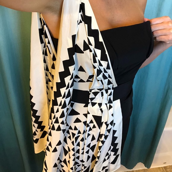 BCBG Dresses & Skirts - BCBG gorgeous dress